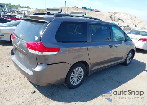 2013 Toyota Sienna Xle V6 8 Passenger из США, поврежденный, VIN 5TDYK3DC6DS289617